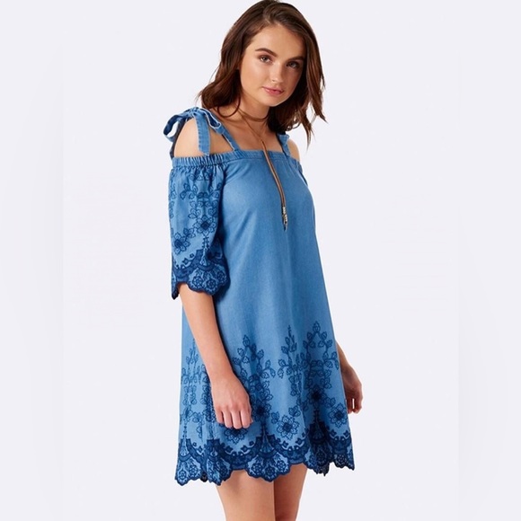EVER NEW | Denim Embroidered Off The Shoulder Dress Sz US 6 - Picture 2 of 8